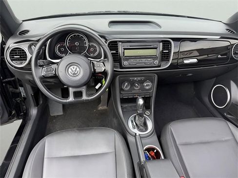 Used 2014 Volkswagen Beetle 1.8T image 22
