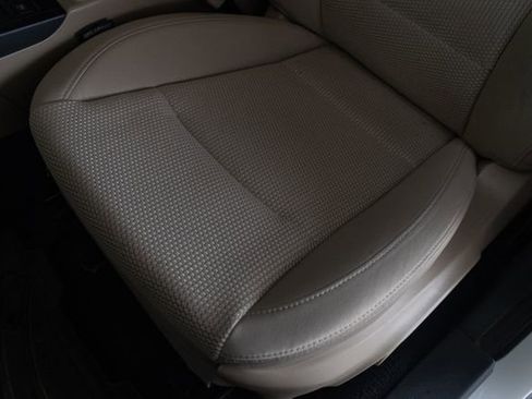 Used 2017 Subaru Outback 2.5i Premium image 24