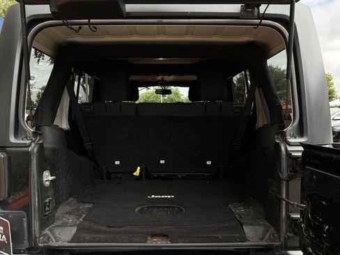 Used 2017 Jeep Wrangler Unlimited Sport image 29