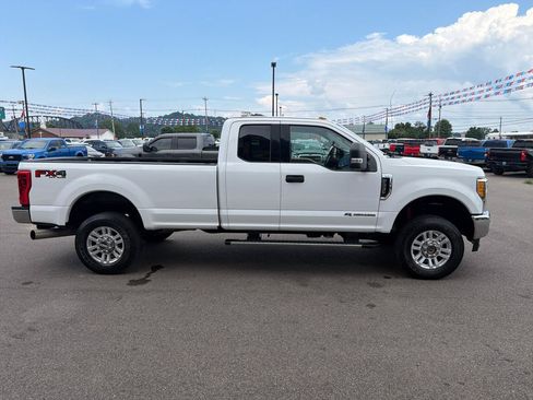Used 2017 Ford F350 XLT w/ XLT Value Package AWD/4WD image 24