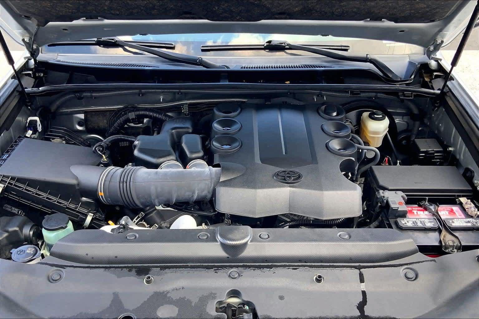 Used 2023 Toyota 4Runner Limited RWD image 9