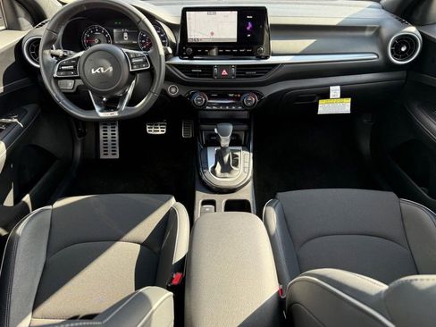 Used 2024 Kia Forte GT-Line image 11