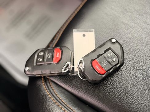 Used 2024 Jeep Wrangler Unlimited Sahara w/ Dual Top Group image 25