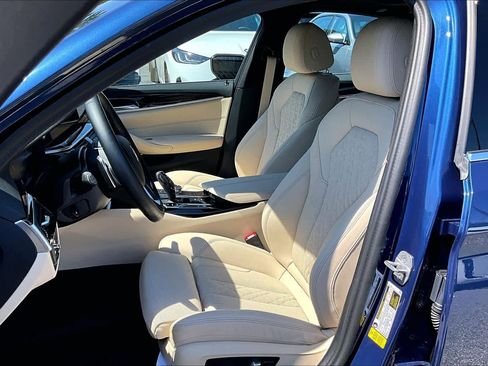 Certified 2023 BMW 530i w/ Premium Package RWD image 8