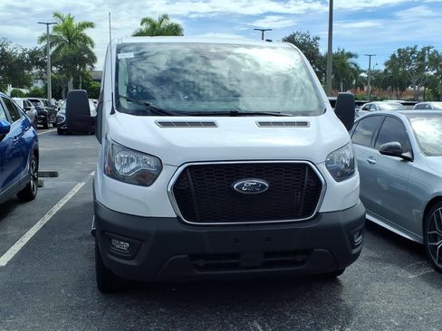Used 2025 Ford Transit 250 Low Roof w/ Exterior Upgrade Package RWD image 2
