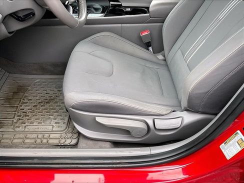 Used 2023 Hyundai Elantra SEL w/ Convenience Package FWD image 32