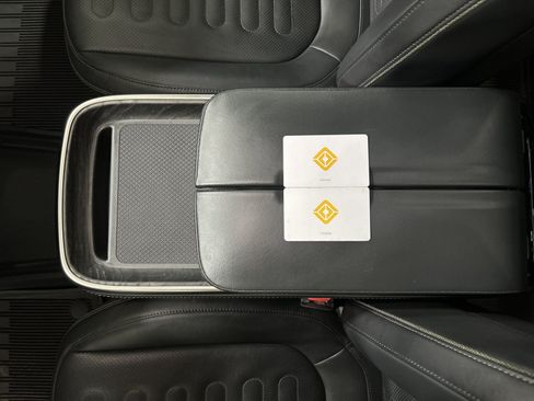 Used 2022 Rivian R1S Launch Edition AWD/4WD image 31