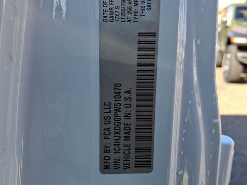 Used 2023 Jeep Wrangler Unlimited Sport AWD/4WD image 26