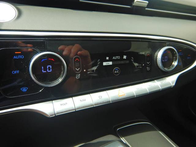 Used 2025 Genesis GV70 2.5T AWD/4WD image 20