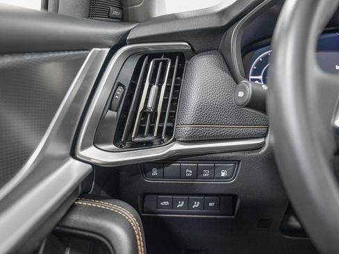 Used 2024 MAZDA CX-90 Plug-In Hybrid w/ Premium Pkg image 18