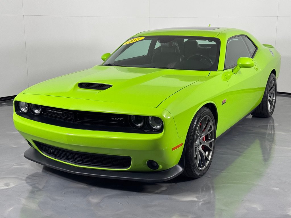Used 2015 Dodge Challenger SRT w/ Technology Group RWD image 9