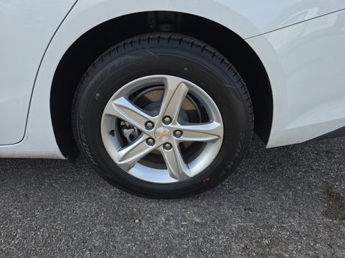 Used 2024 Chevrolet Malibu LS FWD image 30