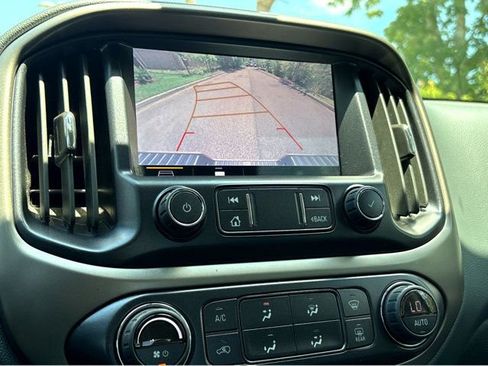 Used 2022 Chevrolet Colorado Z71 RWD image 13