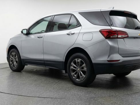 Used 2025 Chevrolet Equinox LT FWD image 6