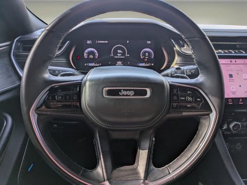 Used 2021 Jeep Grand Cherokee L Overland image 18