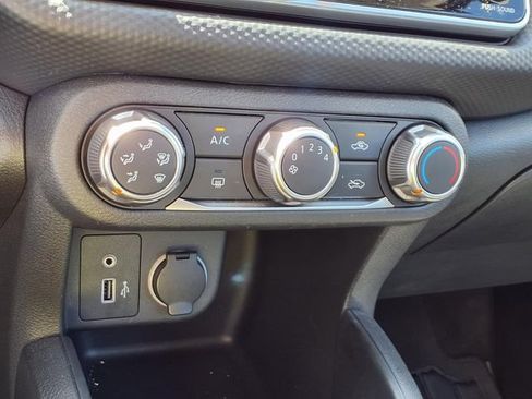 Used 2025 Nissan Kicks Play S FWD image 7