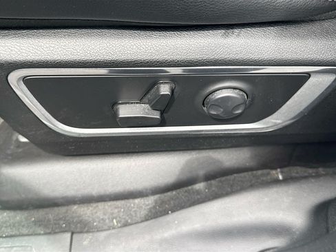 Used 2023 RAM 1500 Laramie AWD/4WD image 20