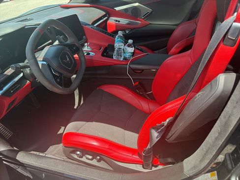Used 2024 Chevrolet Corvette Stingray Premium Cpe w/ Z51 Performance Package RWD image 5