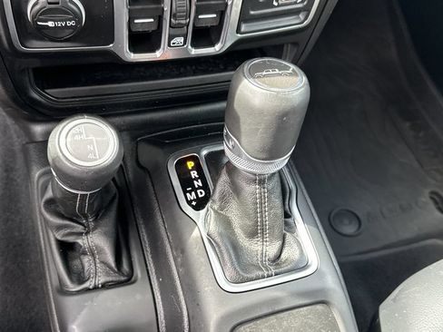Used 2025 Jeep Gladiator Sport AWD/4WD image 29