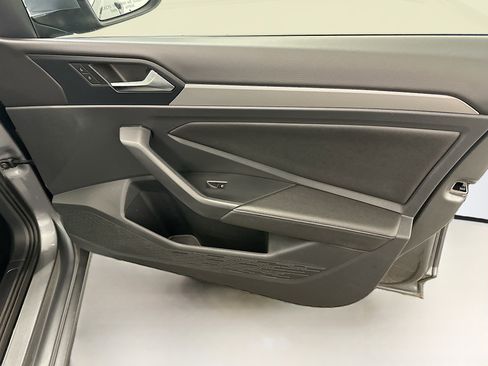 Used 2024 Volkswagen Jetta S image 32