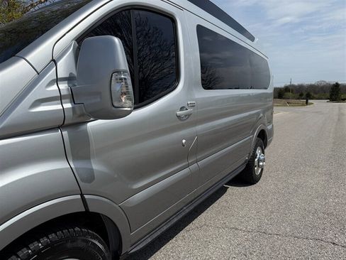 Used 2020 Ford Transit 150 Low Roof AWD image 45