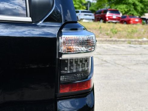 Used 2019 Toyota 4Runner Limited AWD/4WD image 29