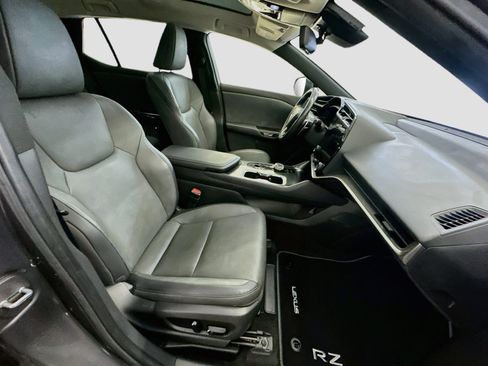 Used 2023 Lexus RZ 450e Premium w/ Technology Package AWD/4WD image 34