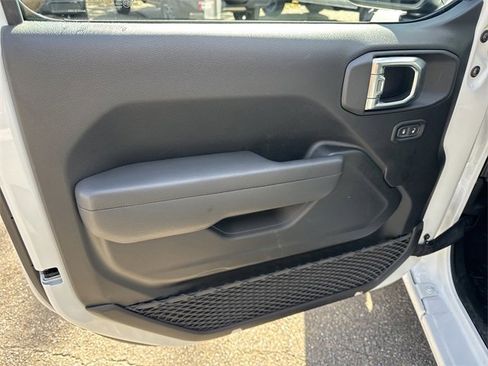 Used 2026 Jeep Wrangler Sport image 10