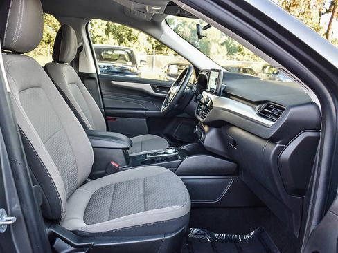 Used 2022 Ford Escape SE w/ Cold Weather Package image 14