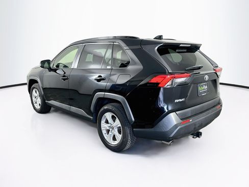 Used 2019 Toyota RAV4 XLE AWD/4WD image 5