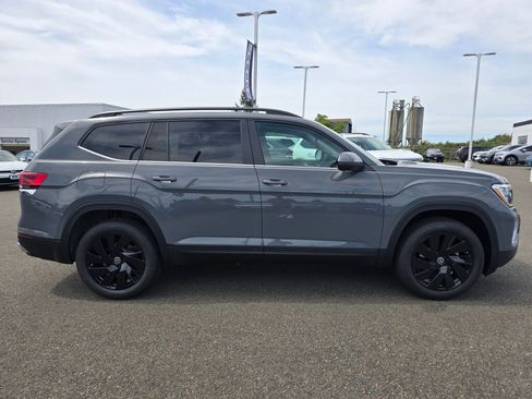 New 2026 Volkswagen Atlas SE AWD/4WD image 2