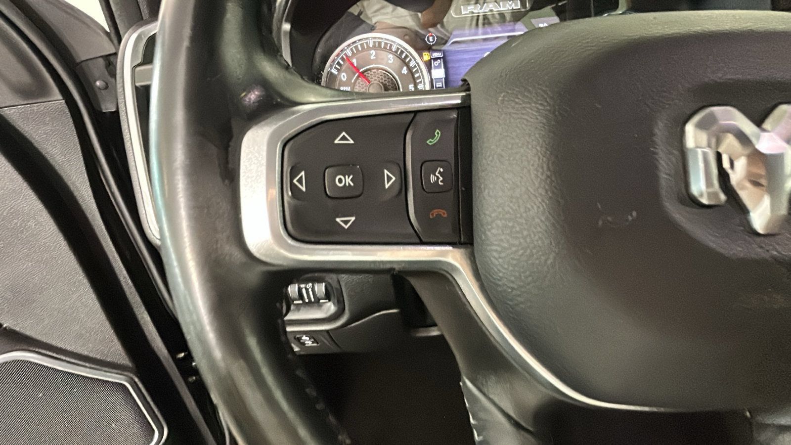 Used 2023 RAM 1500 Laramie AWD/4WD image 18