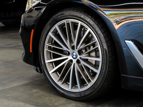 Used 2017 BMW 530i w/ Premium Package RWD image 72