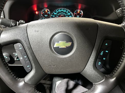 Used 2023 Chevrolet Express 3500 w/ Driver Convenience Package image 20