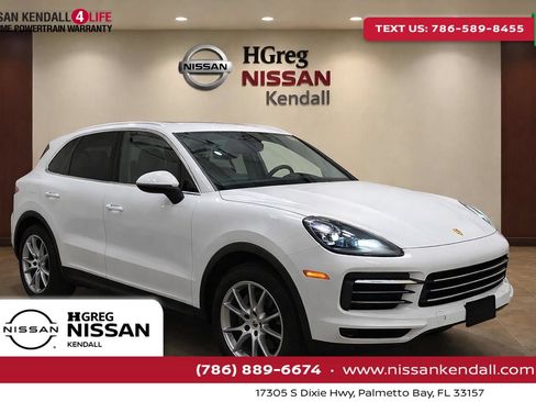 Used 2023 Porsche Cayenne w/ Premium Package AWD/4WD image 1