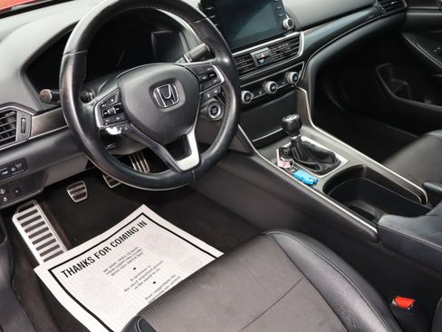 Used 2018 Honda Accord Sport image 15