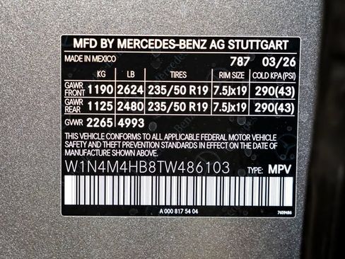 Used 2026 Mercedes-Benz GLB 250 4MATIC image 23