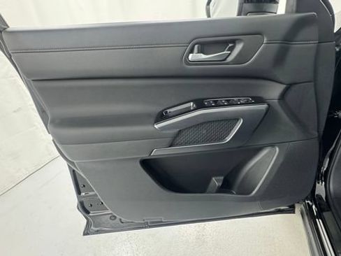 New 2026 Nissan Pathfinder SL w/ SL Premium Package AWD/4WD image 19