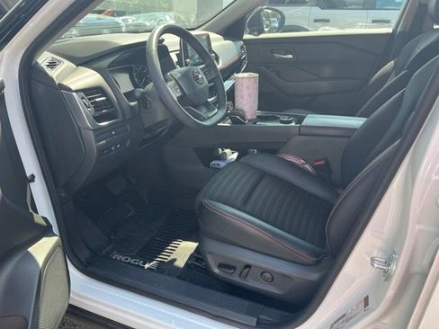 Used 2025 Nissan Rogue SV w/ Rock Creek Premium Package AWD/4WD image 6