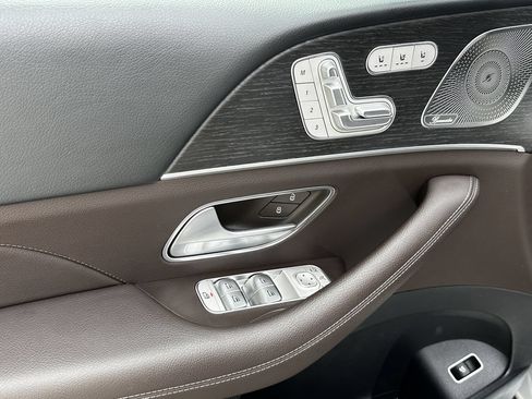 Certified 2023 Mercedes-Benz GLS 450 4MATIC image 12