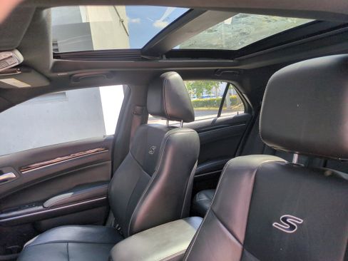 Used 2018 Chrysler 300 S w/ Safetytec Plus Group image 20