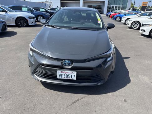 Used 2024 Toyota Corolla LE FWD image 4