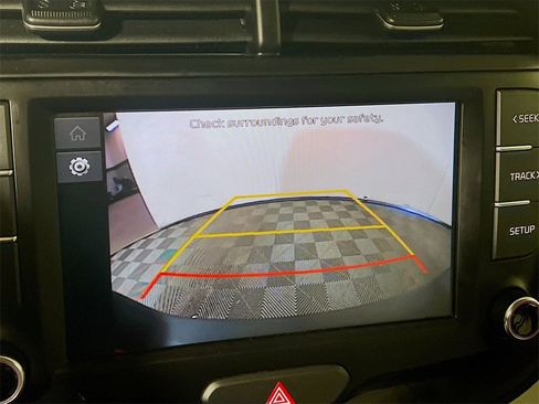 Used 2022 Kia Soul LX image 13