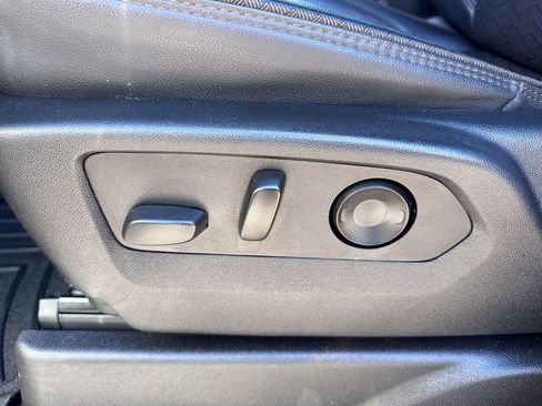 Used 2022 Chevrolet Tahoe High Country image 18