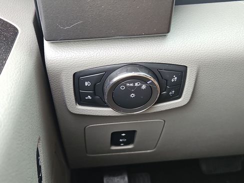 Used 2017 Ford F150 XLT w/ Equipment Group 301A Mid RWD image 15