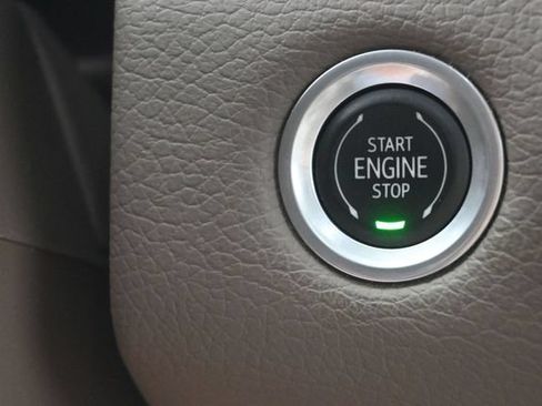 Used 2022 GMC Yukon Denali AWD/4WD image 25