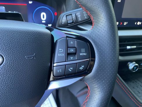 Used 2025 Ford Explorer ST-Line w/ Premium Package RWD image 21