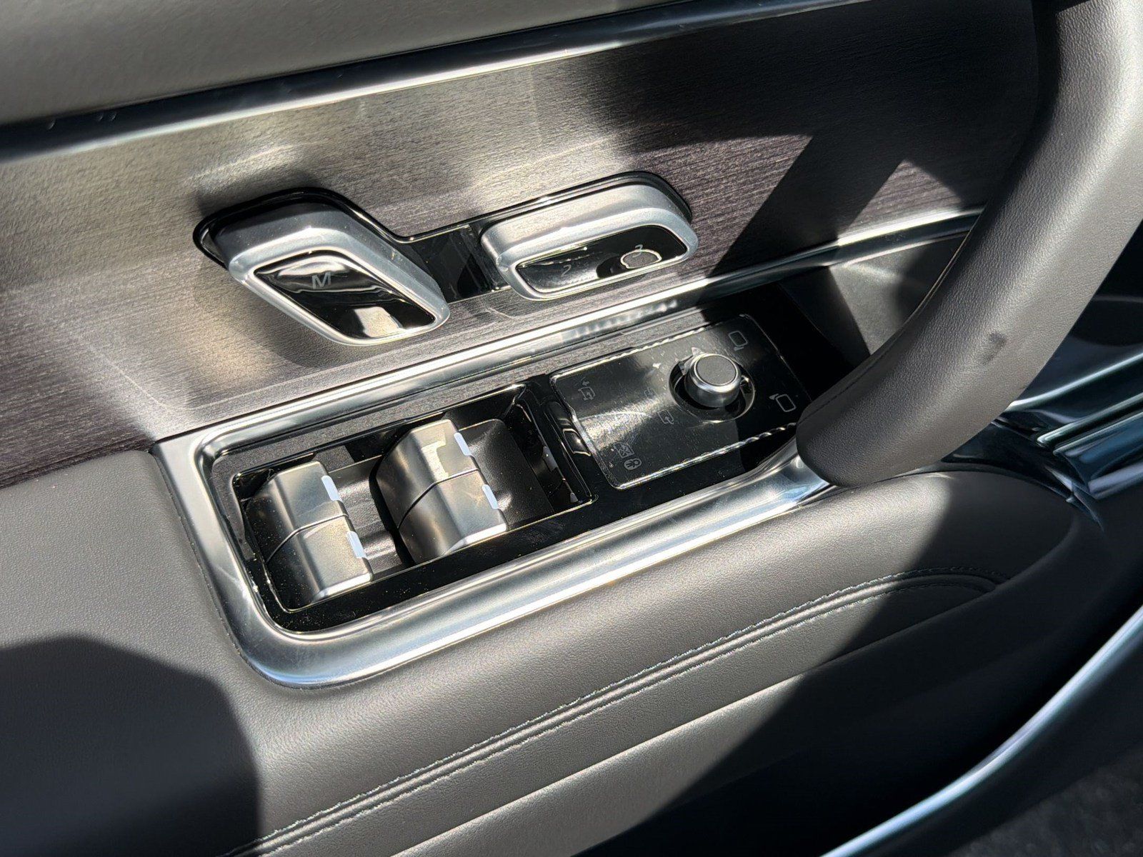 New 2026 Land Rover Range Rover SE AWD/4WD image 15