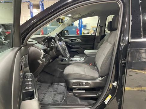 Certified 2021 Chevrolet Traverse LT image 8