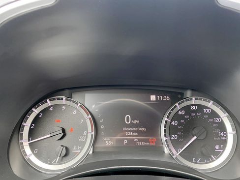 Used 2024 Toyota Highlander XLE AWD/4WD image 20